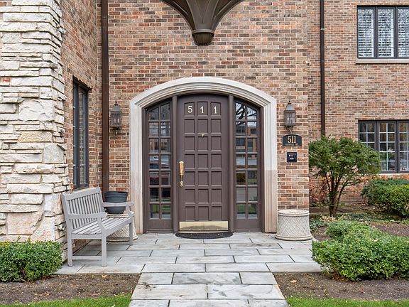 2nd image of 511 Oakwood Ave APT 2C