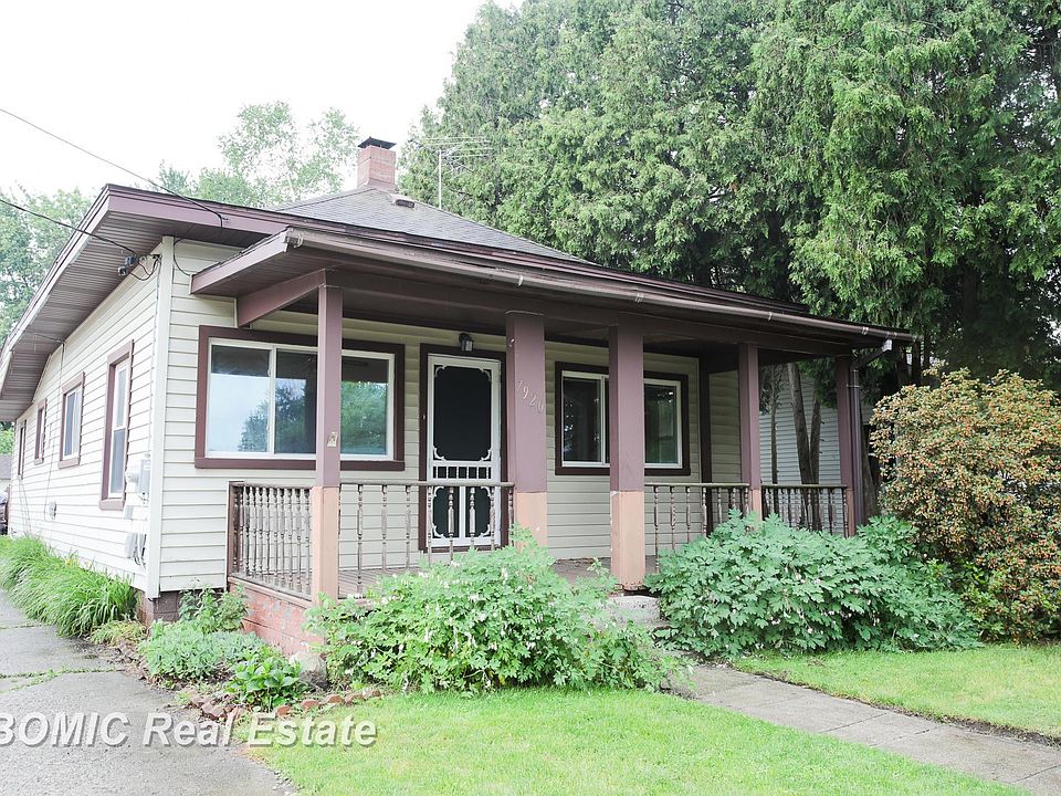 1st image of 7920 Ash St