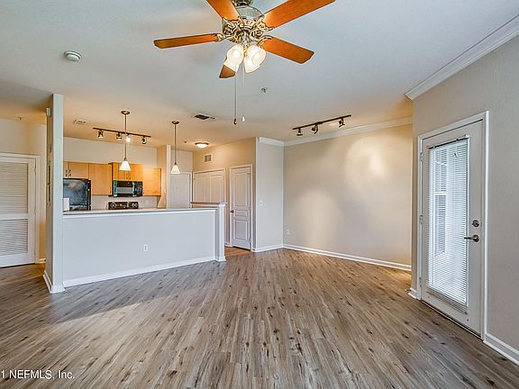 3rd image of 8290 Gate Pkwy W Unit 604
