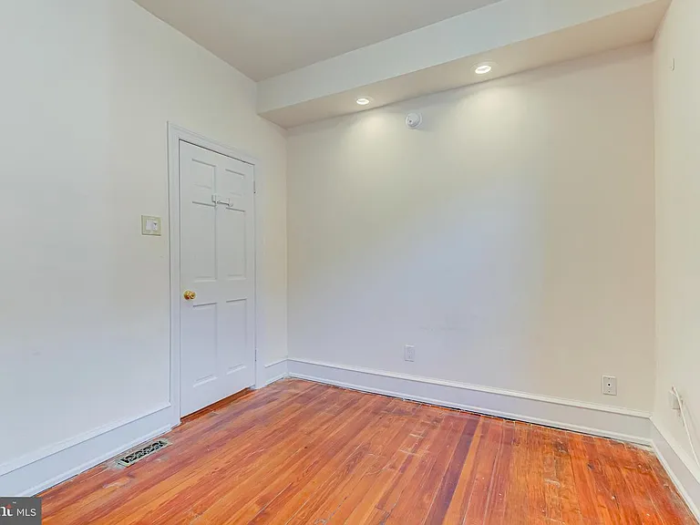 1823-1825 S Broad St #2 — Photo 22