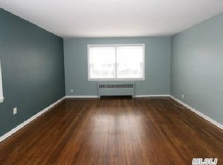 7156 252nd St, Bellerose, NY 11426