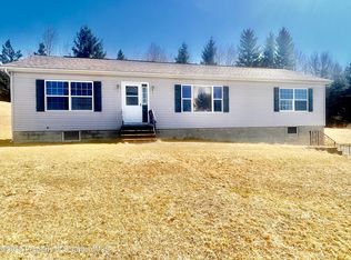122 Porter Dr, Clifford Township, PA 18421