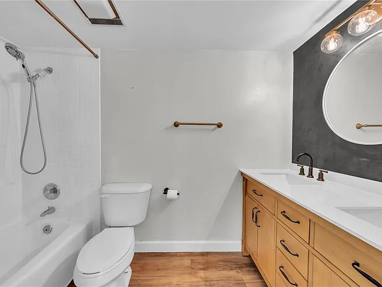 4114 Pinelake Ln #202 — Photo 14