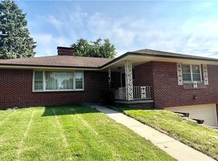 3430 Auburn Dr, Saint Joseph, MO 64506