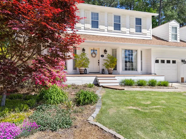 105 Penny Ln, Cary, NC 27511