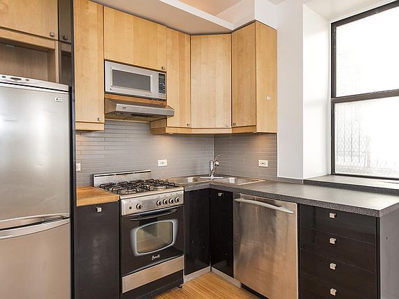 4th image of 930 Saint Nicholas Ave APT 1A