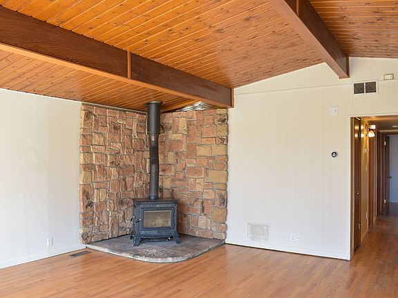 5th image of 1203 Fetterman Dr