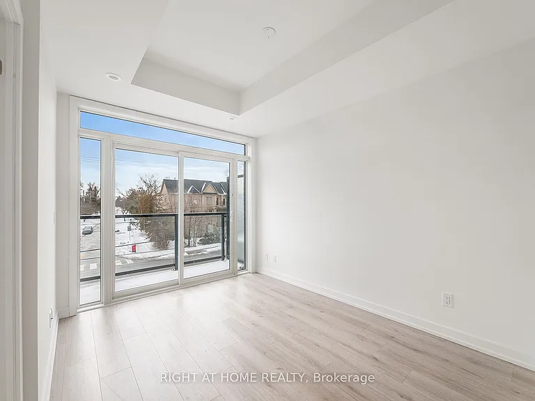 260 Finch Ave E #4 — Photo 16