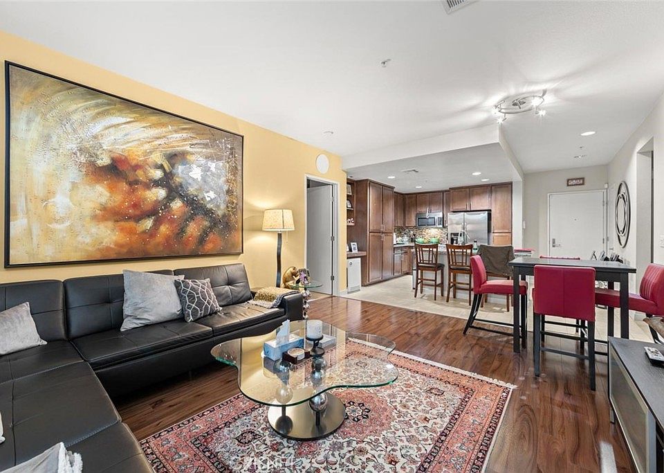 21301 Erwin St Woodland Hills, CA, 91367 Apartments for Rent Zillow