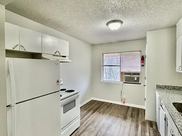 207 Valley View Ave APT 5, Red Bank, TN 37415