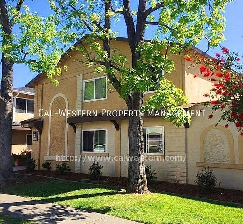 1st image of 684 Richmond Ave