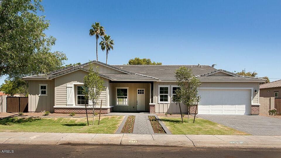 1st image of 600 W Las Palmaritas Dr