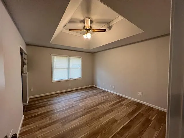 3859 S Hillcrest Ave — Photo 9