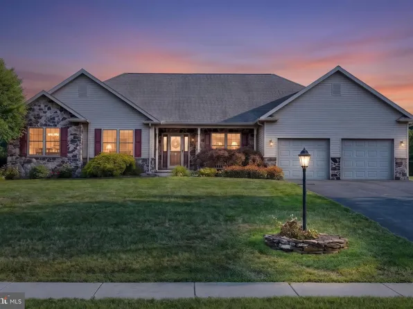 7284 Landon Dr, Thomasville, PA 17364