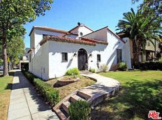 200 S Crescent Dr, Beverly Hills, CA 90212