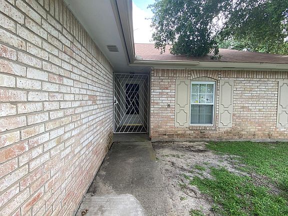 3rd image of 7413 Spitfire Dr