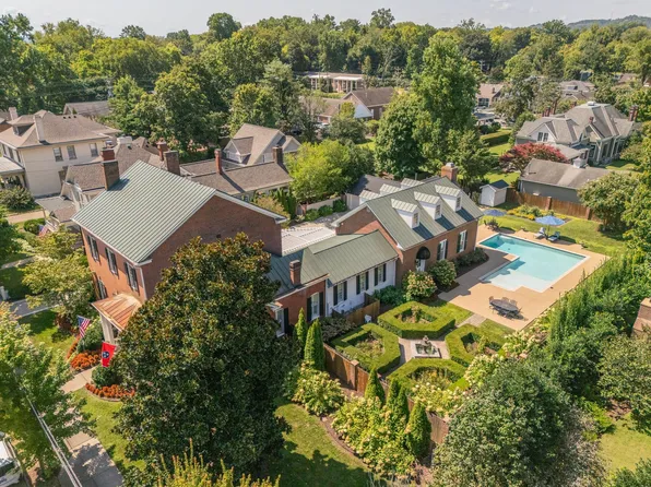 224 3rd Ave S, Franklin, TN 37064