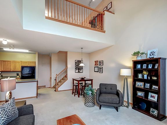 3rd image of 8622 Savanna Oaks Bay