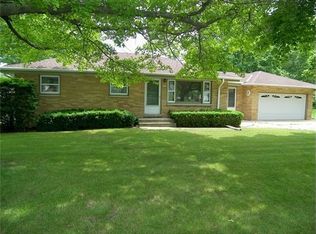 3652 S 159th St, New Berlin, WI 53146