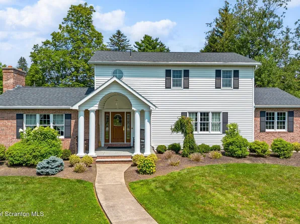 321 N Abington Rd, Clarks Green, PA 18411