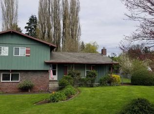 101 Sherwood Ln, Castle Rock, WA 98611