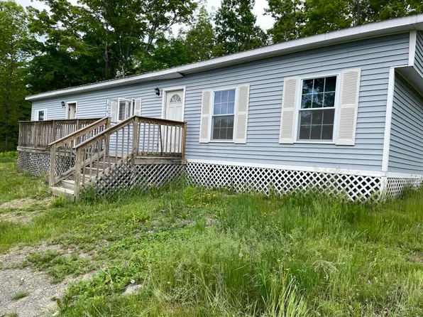 10 Castle Road, Harmony, ME 04942