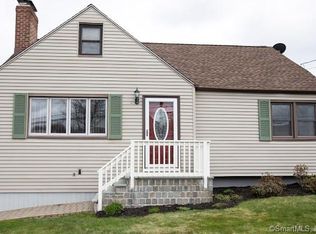 523 Jones Hill Rd, West Haven, CT 06516