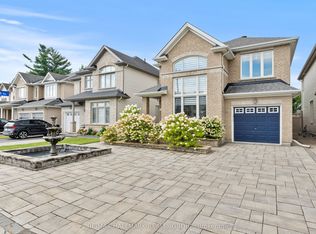 1217 Glenlivet Ave, Ottawa, ON K1W0G3