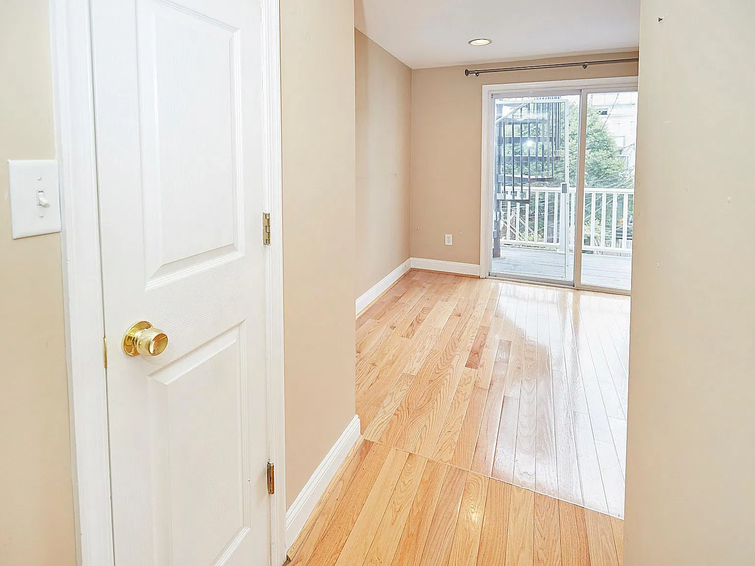 3 bed, 2.5 bath, 1222 sqft, $2,600 — Photo 3