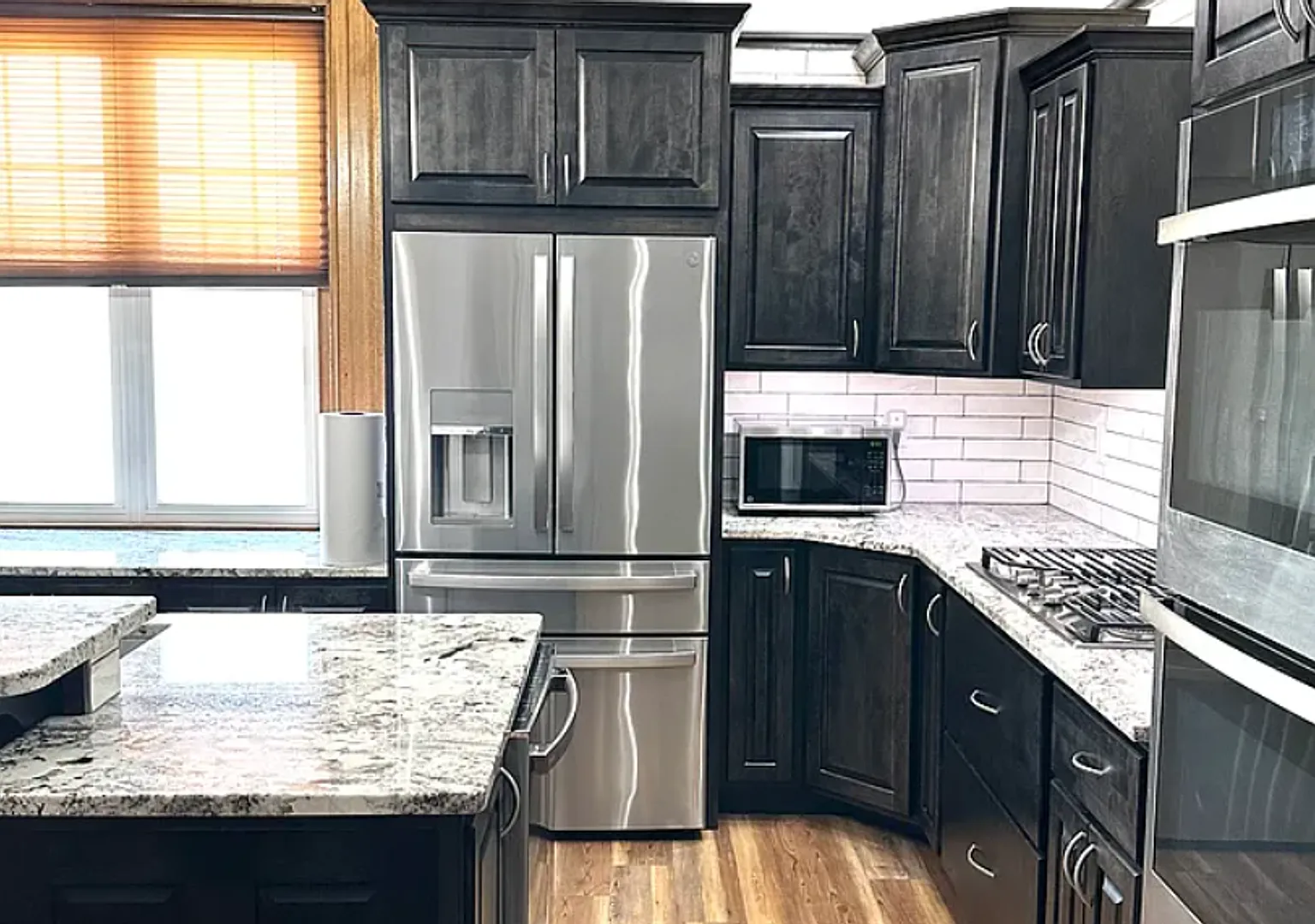 315 N Lawler St — Photo 2