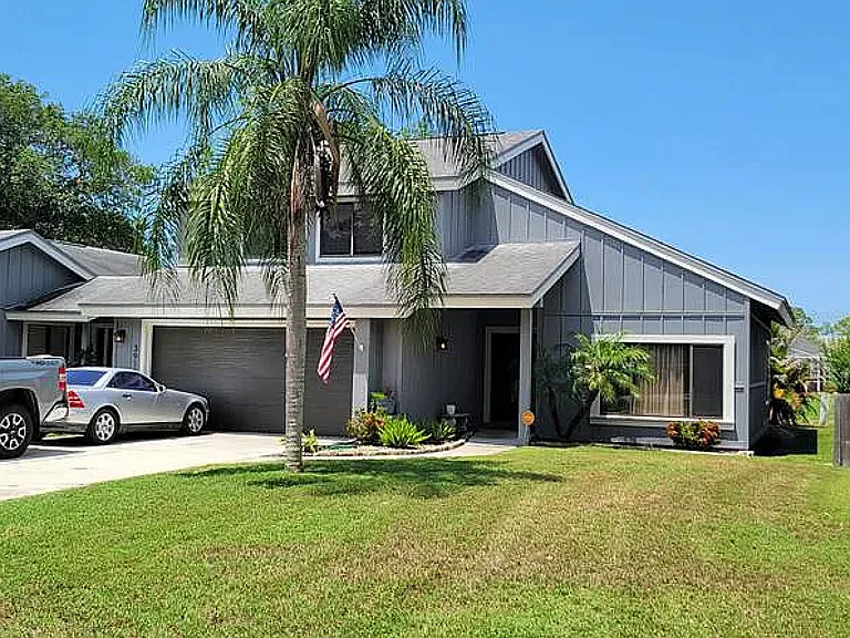 3918 Shady Glen Ln — Photo 1