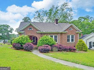 196 Walnut St, Toccoa, GA 30577