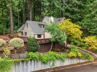 2911 SW Dickinson St, Portland, OR 97219