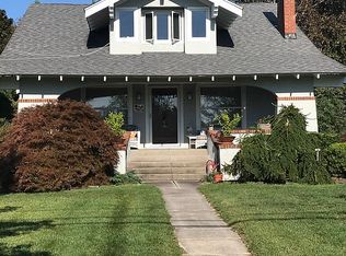 27 S Bay Ave, Eastport, NY 11941