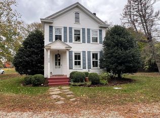 11930 Main Rd, East Marion, NY 11939