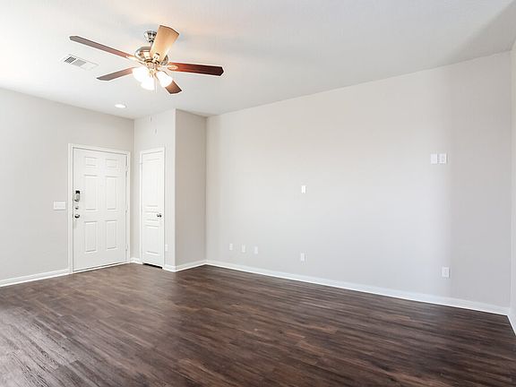 4th image of 6627 Dayridge Ln