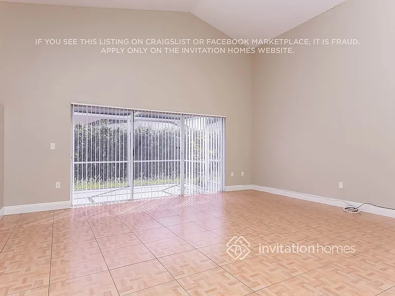 20540 NW 7th St — Photo 4