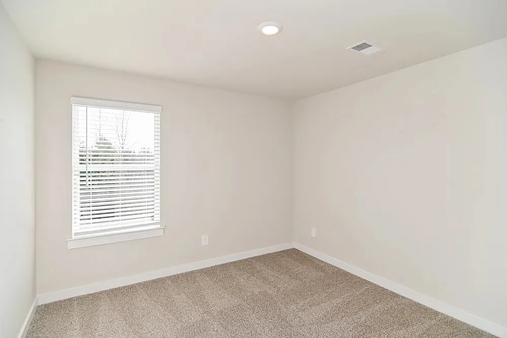 4 bed, 2.5 bath, 2479 sqft, $1,947 — Photo 1