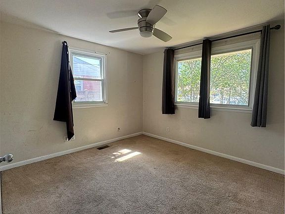 5th image of 1303 Yeadon Rd