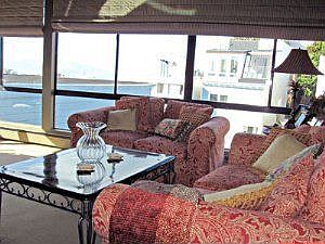 Living :: 455 Vallejo PH6