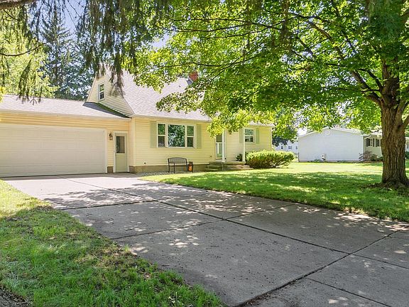 2nd image of 14927 Hardtke Dr