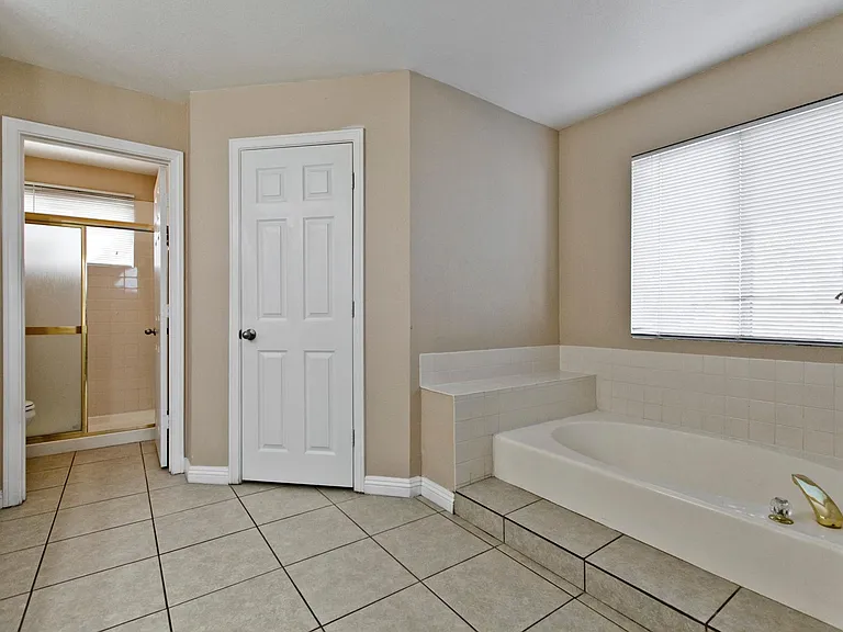 6580 Goldensun Ct — Photo 18