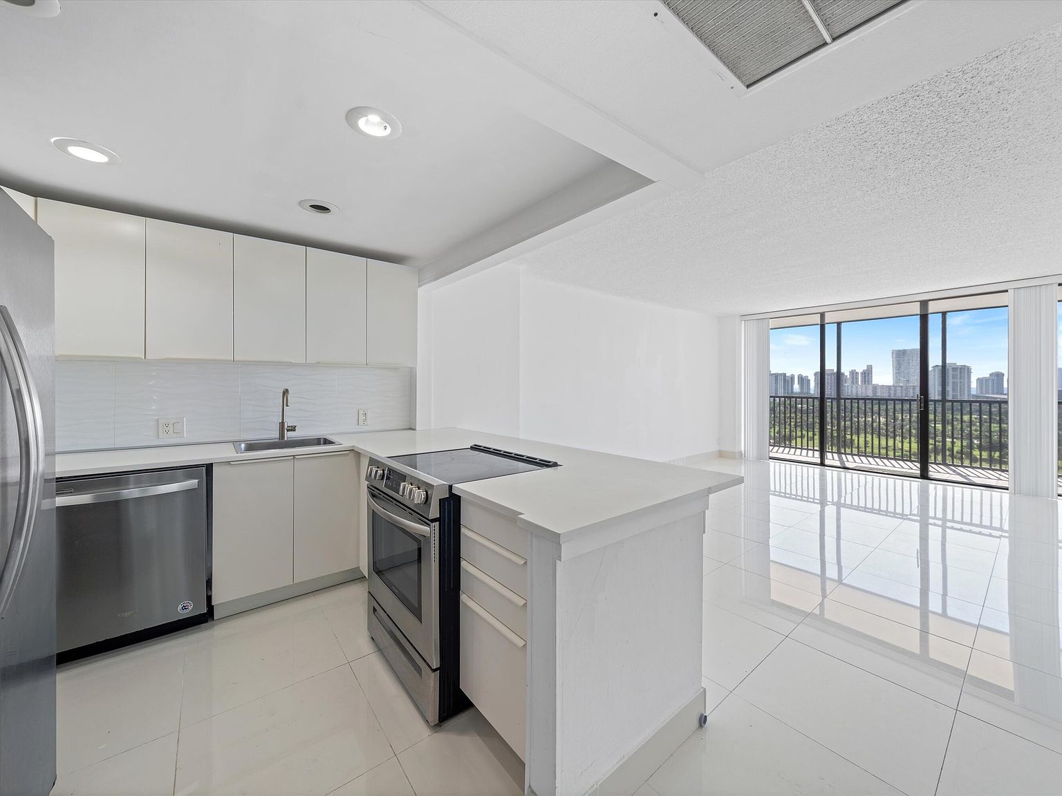 20301 W Country Club Drive #1927