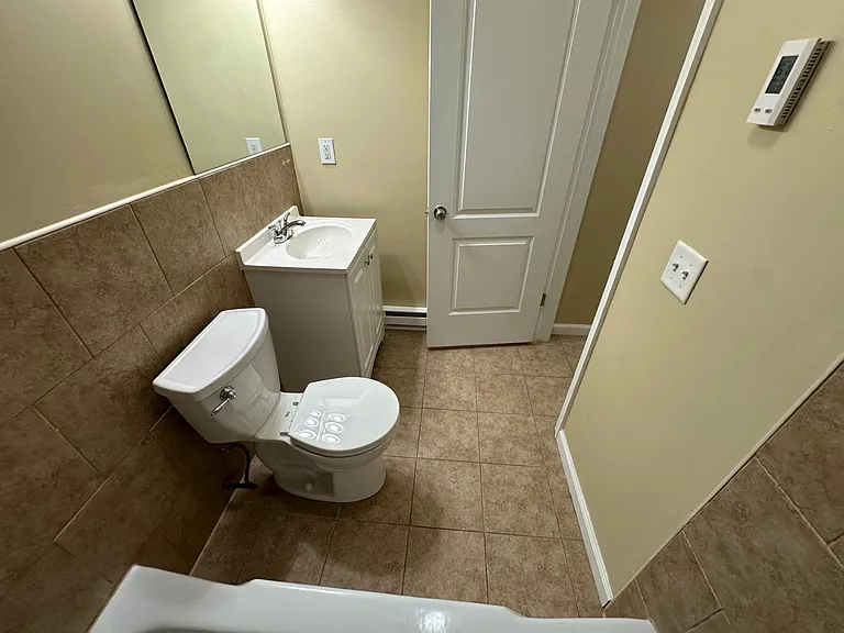 Notre Dame Apartments — Photo 45