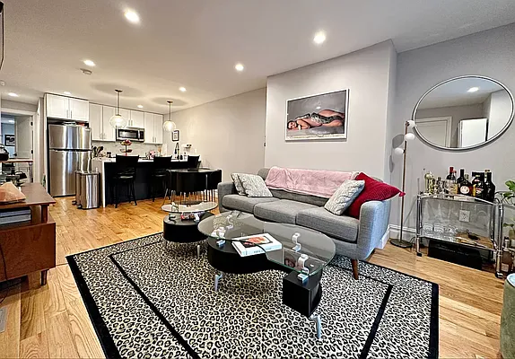 Rented by Compass | media 10