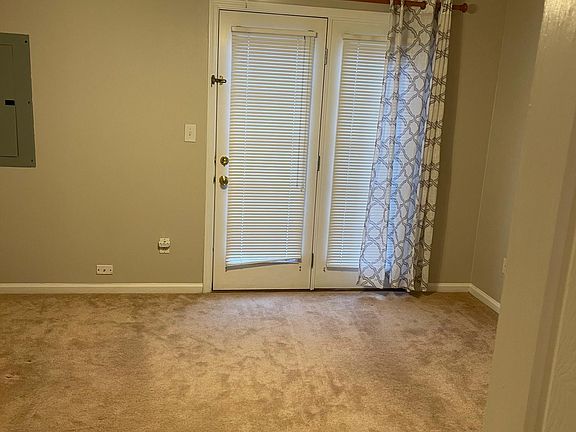 3rd image of 2842 Hanna Pl