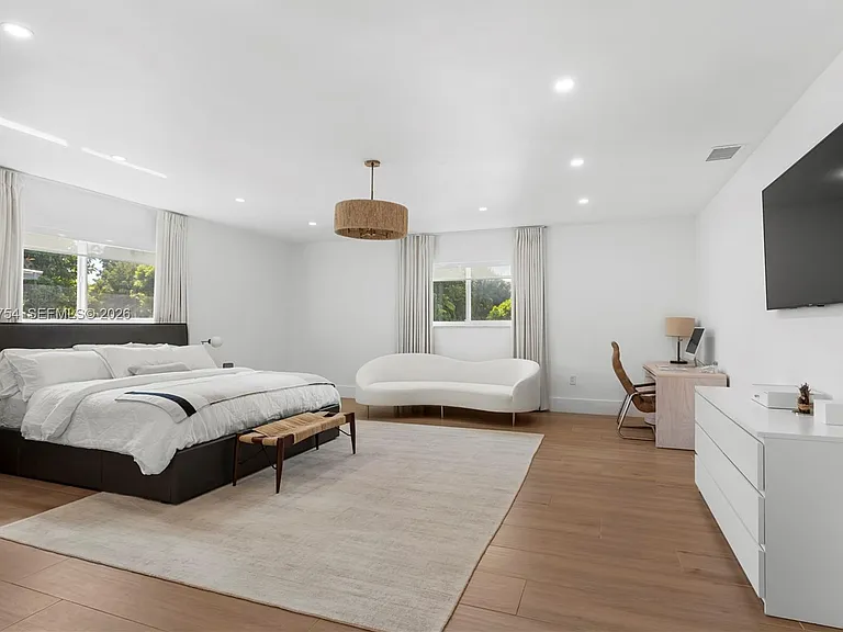 7825 SW 72nd Ave — Photo 19