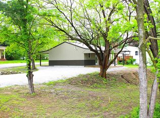 314 E Madison St, Paris, MO 65275