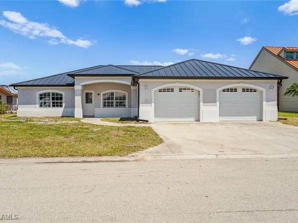 18307 Cutlass Dr, Fort Myers Beach, FL 33931