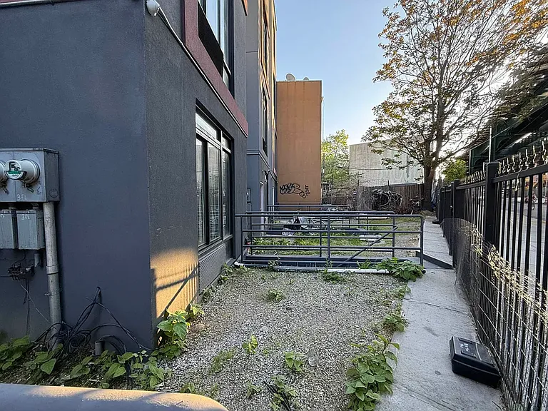 79 Suydam St #1 — Photo 11